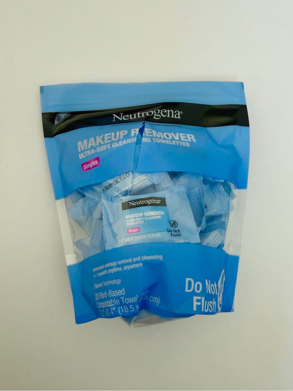 Neutrogena Blue Makeup Remover Ultra-Soft Cleansing Towelettes - Singles